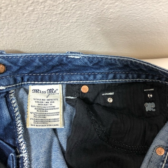 Miss Me Stretchy Distressed Detail Mid Rise Skinny Medium Wash Jeans  29 - Picture 10 of 15